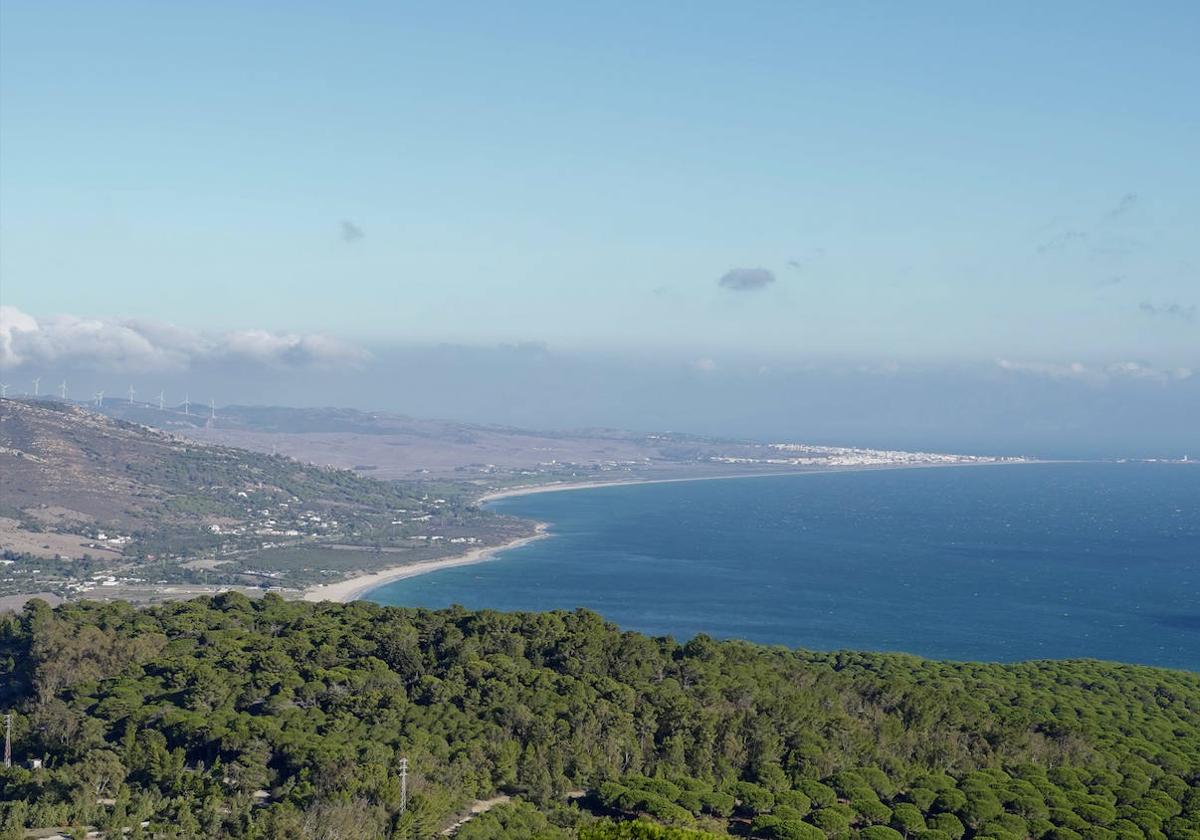 Meridional. Tarifa es la ciudad de Europa que está más al sur, de ahí su gran valor en la historia.