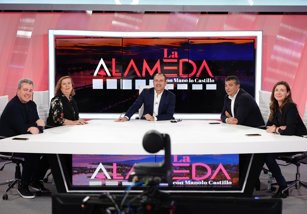 Yolanda Aguilar, Juan Gavilanes y Juan Antonio Vigar, en 'La Alameda'