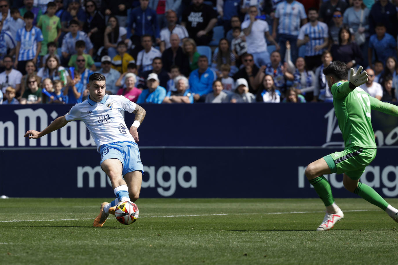 Las mejores imágenes del Málaga-Intercity de Primera RFEF