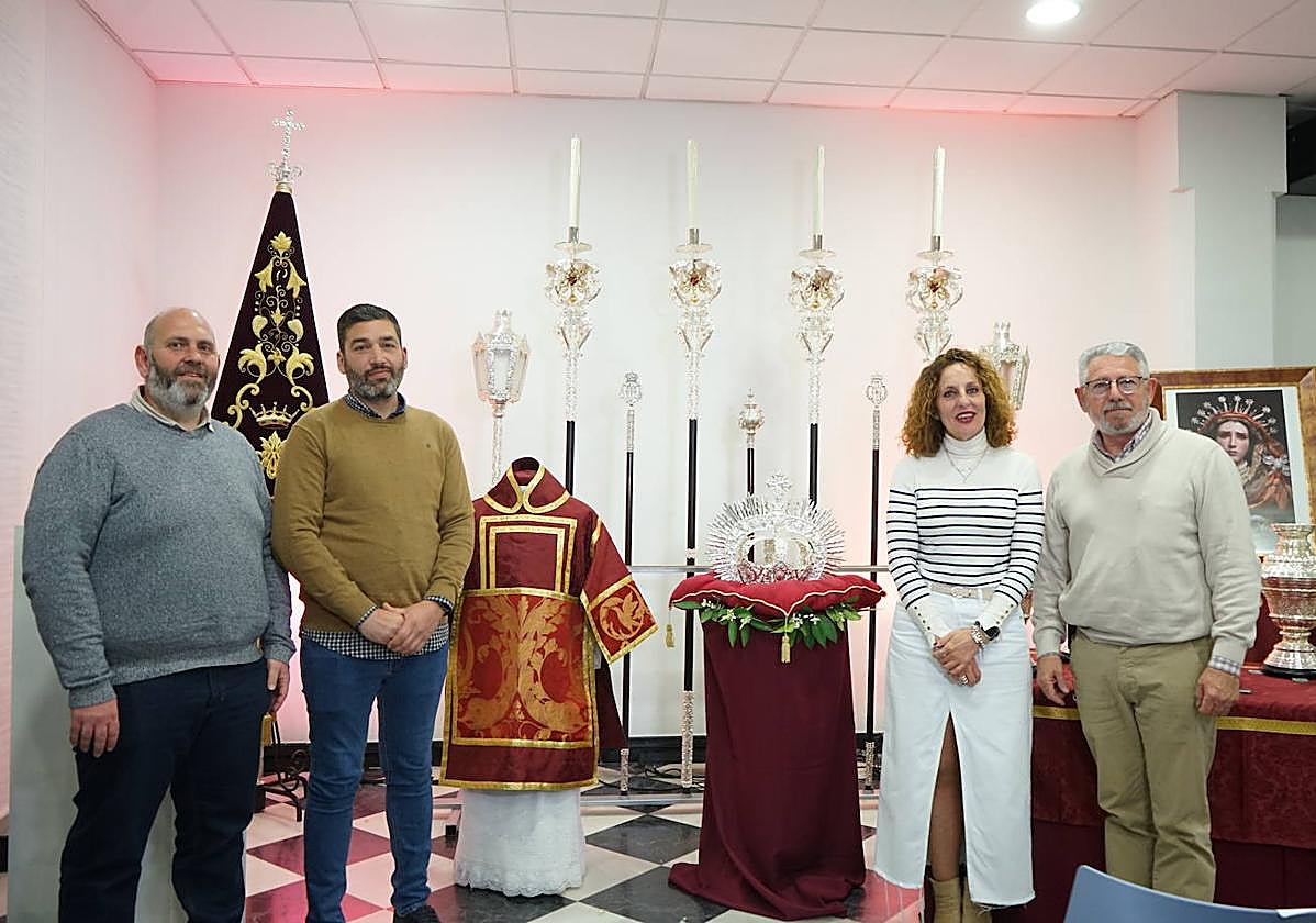 Presentación de los nuevos enseres de la Hermandad en Coín.