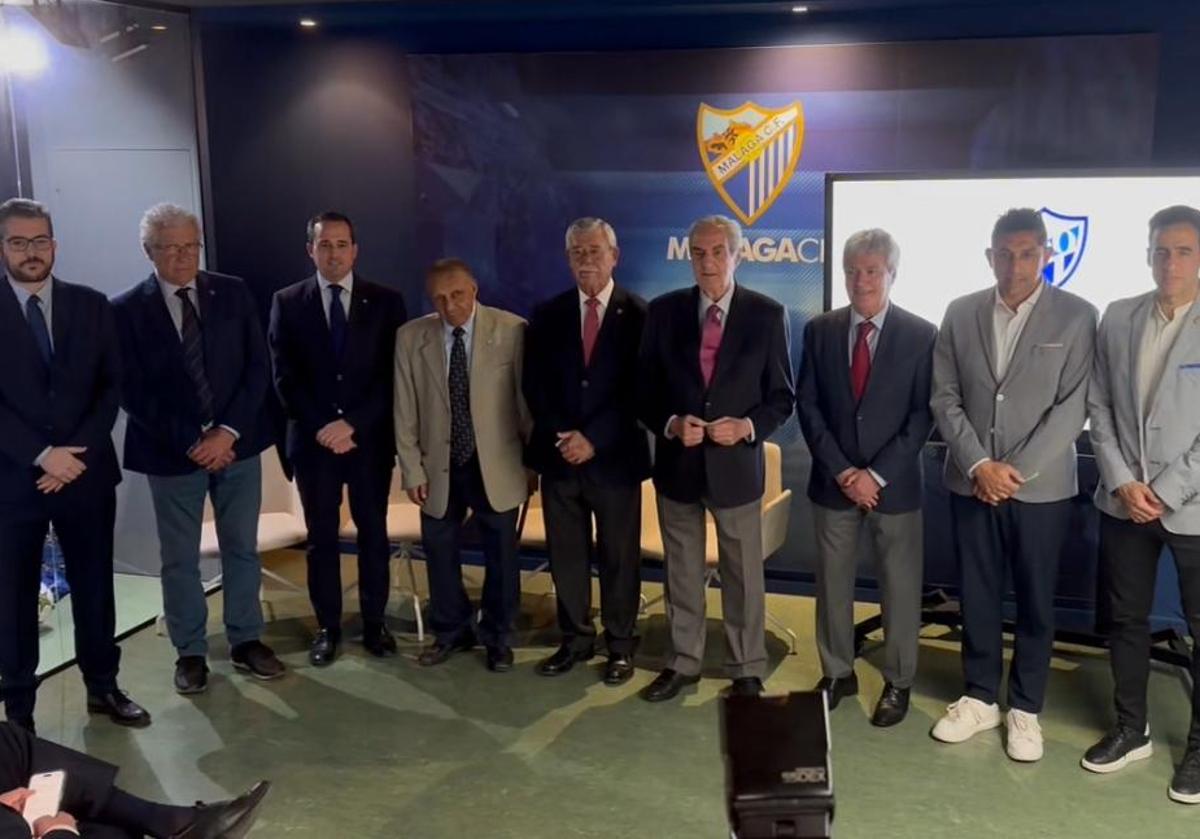 Imagen principal - Fotos de la presentación del programa de actividades del 120 aniversario en el museo del Málaga.