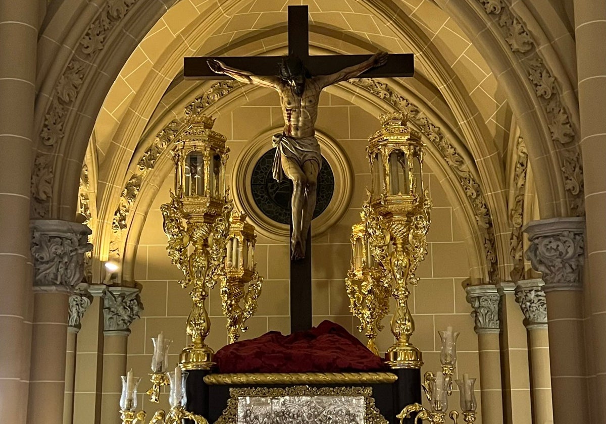 El Crucificado de la Clemencia (Mutilado), preparado para la salida procesional.