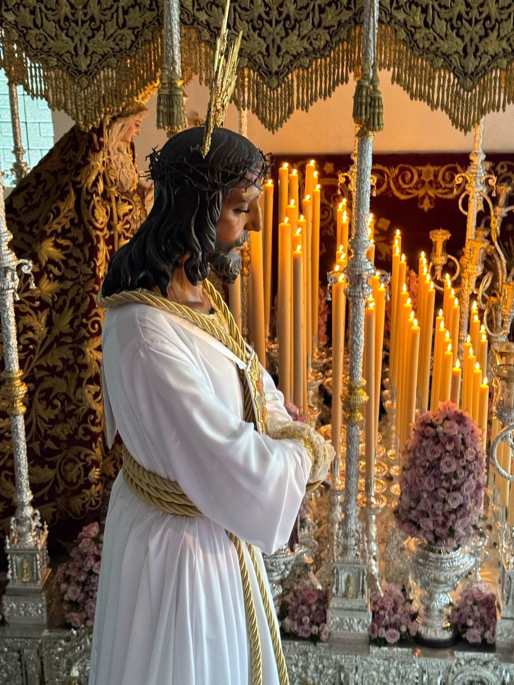 Cofradía de Nazarenos de Nuestro Padre Jesús Cautivo y María Santísima de la Trinidad.