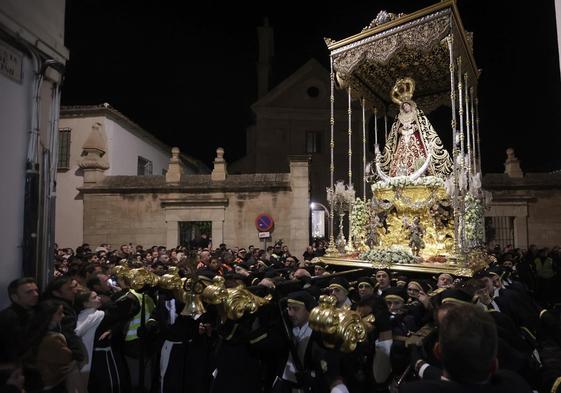 La Virgen de los Dolores regresa a su templo de Belén