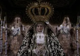 La Virgen de la Soledad lucía en su palio del siglo XIX