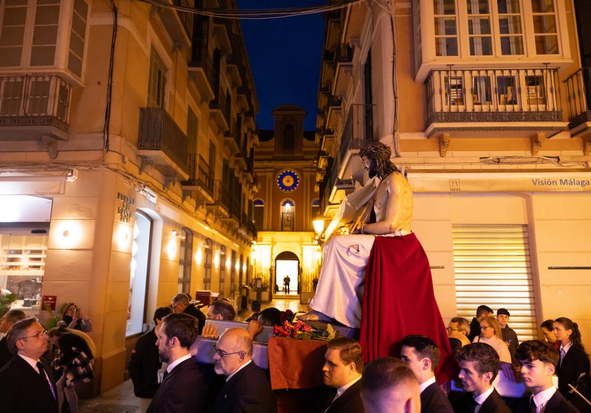 Este Lunes de Pascua trasladaron sus imágenes Estudiantes, Huerto y Sepulcro.