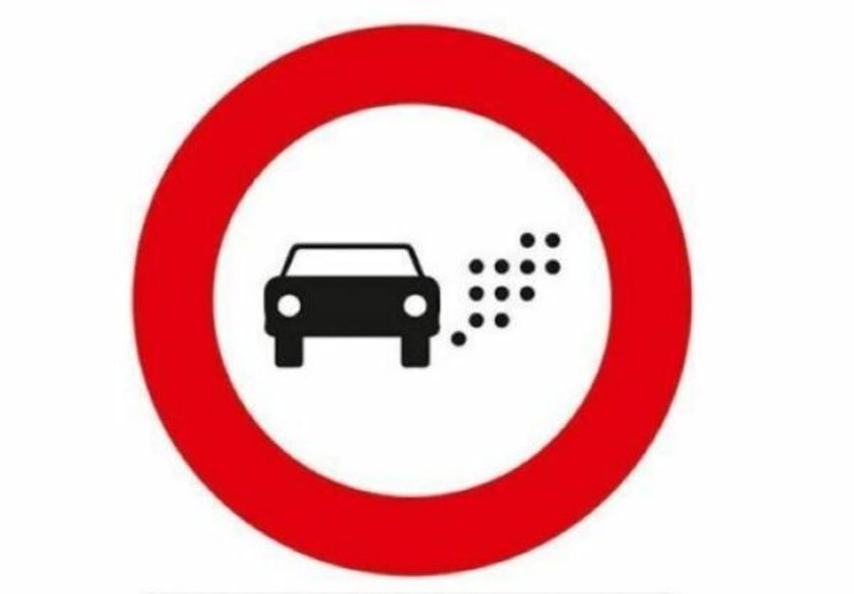 R-120: la nueva señal de la DGT que puede acarrear hasta 200 euros de multa