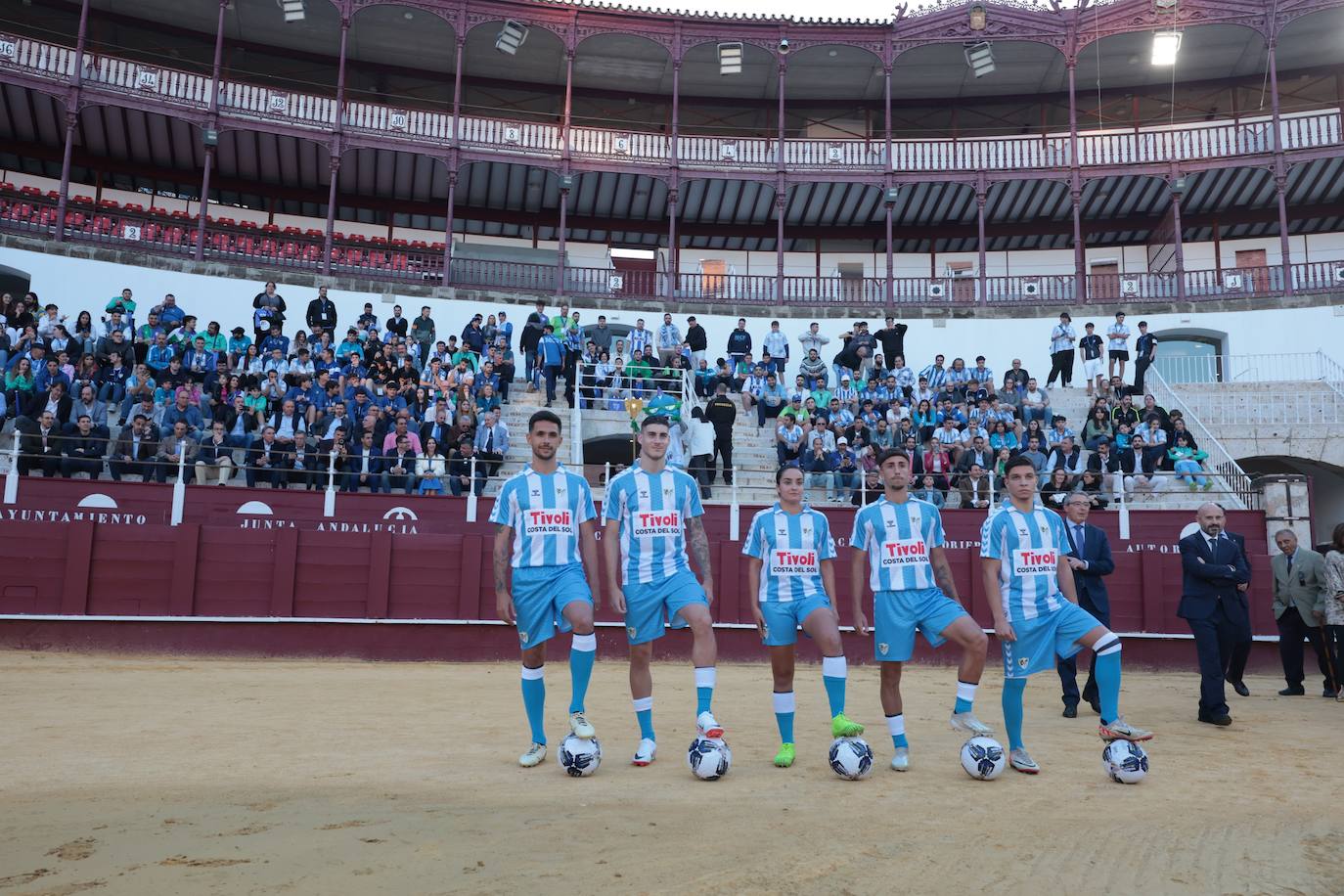 Presentación de la camiseta del Málaga para su 120 aniversario