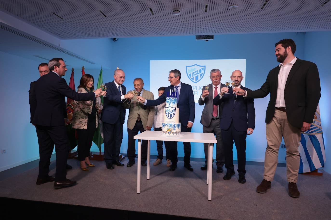 Presentación de la camiseta del Málaga para su 120 aniversario