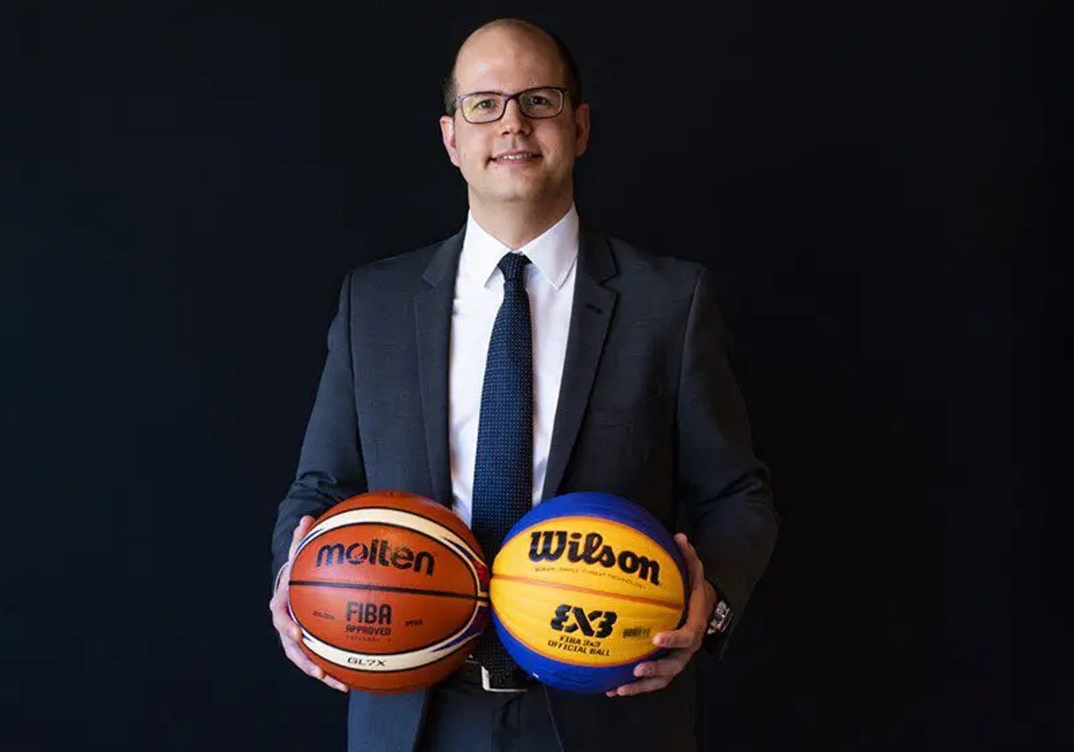 Andreas Zagklis es el secretario general de la FIBA.