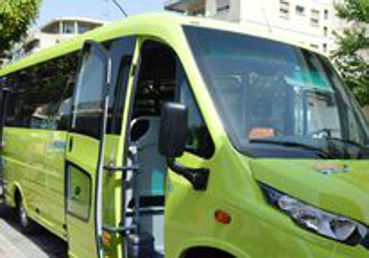 Rincón de la Victoria actualizará las tarjetas de los usuarios de autobús