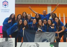 El equipo femenino de balonmano quedó segundo en el Campeonato de Andalucía Universitario.