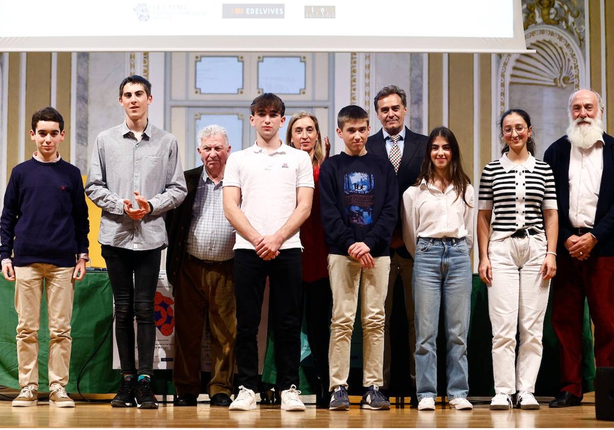 Los estudiantes de 4.º de ESO que representarán a Málaga en la fase regional de la Olimpiada Matemática juvenil.