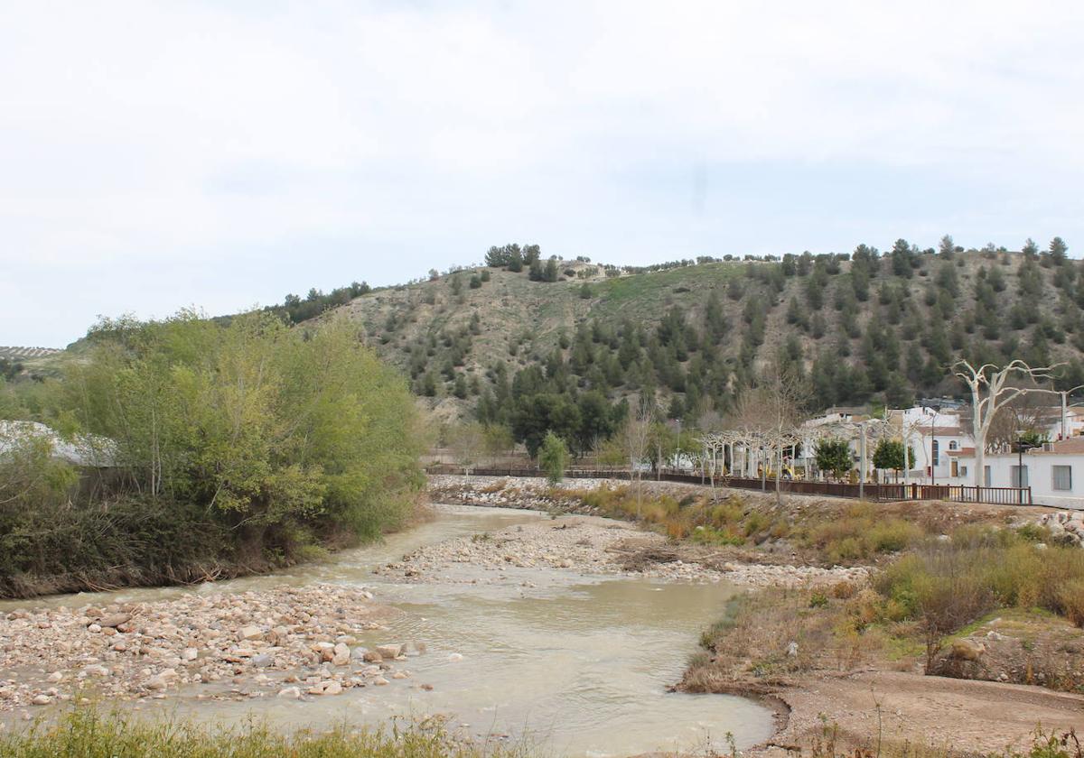 Agua. Este núcleo de poblacion de Córdoba se encuentra junto a uno de los meandros del Genil.