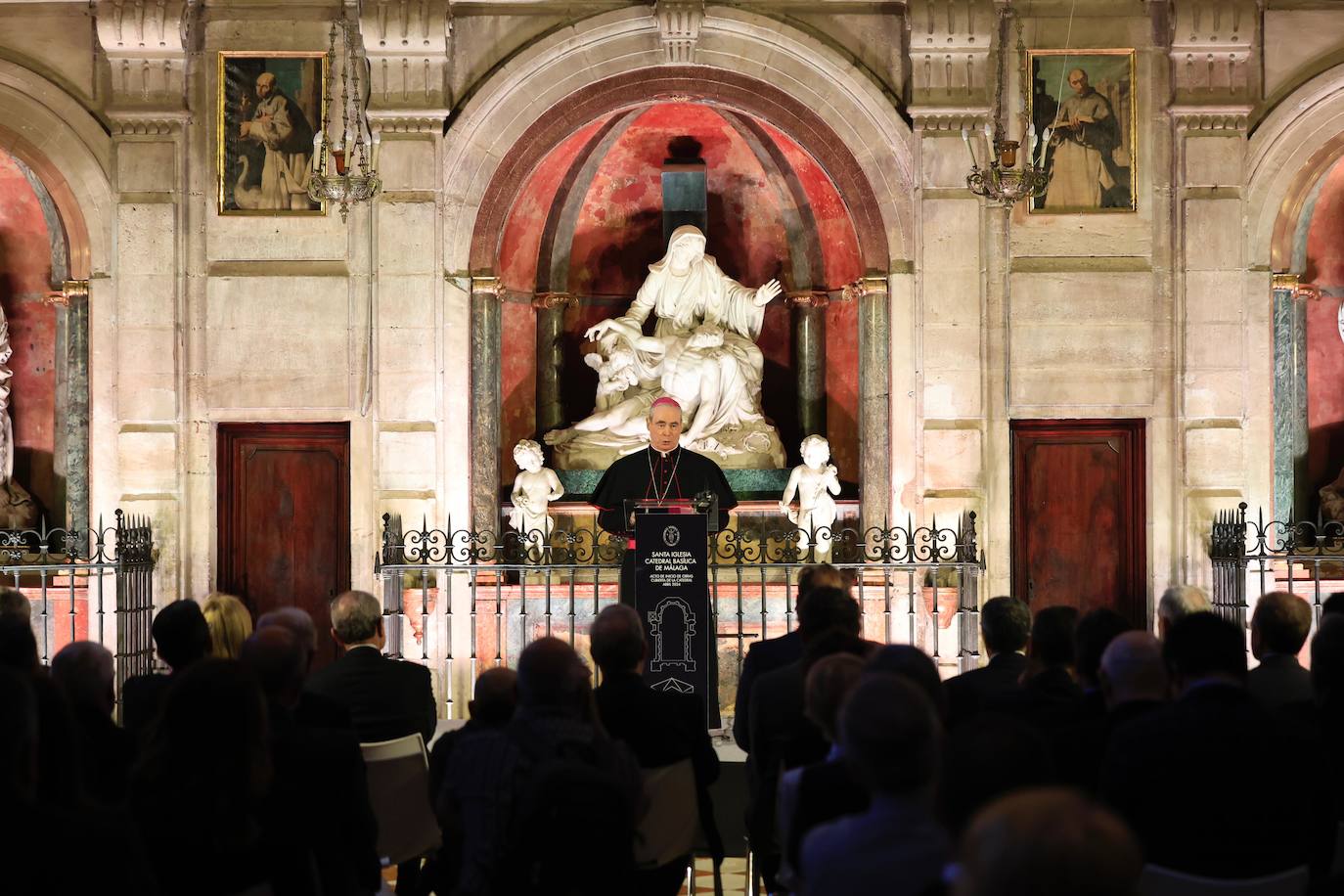 Málaga retoma la obra de su Catedral