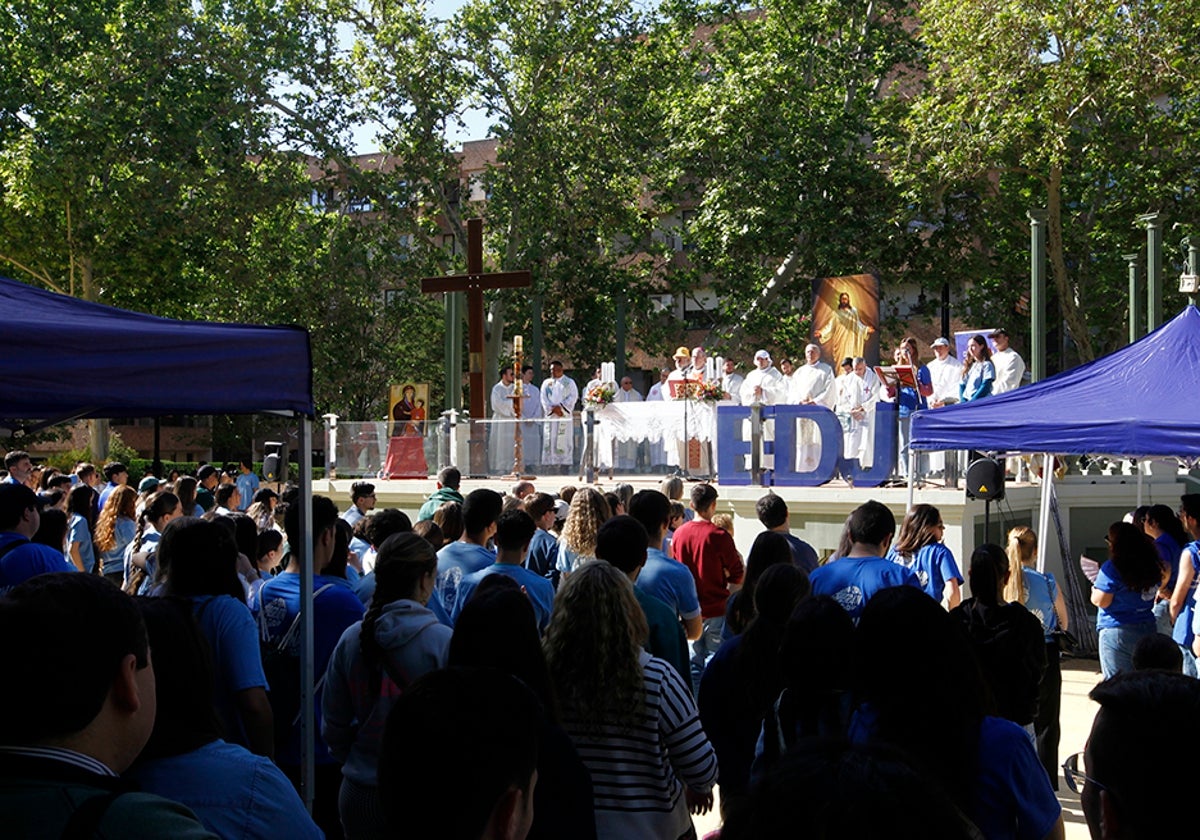 El Paseo Real acogió la misa de apertura del encuentro