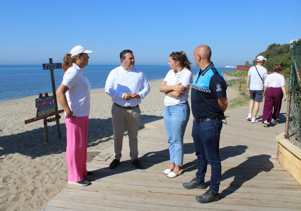 Presentación de la jornada de limpieza en la costa.