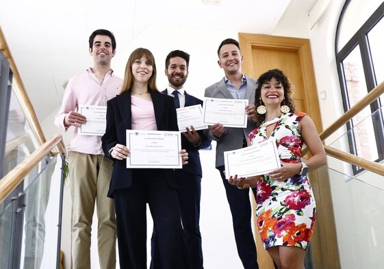 Los premiados, en el Rectorado de la Universidad de Málaga.