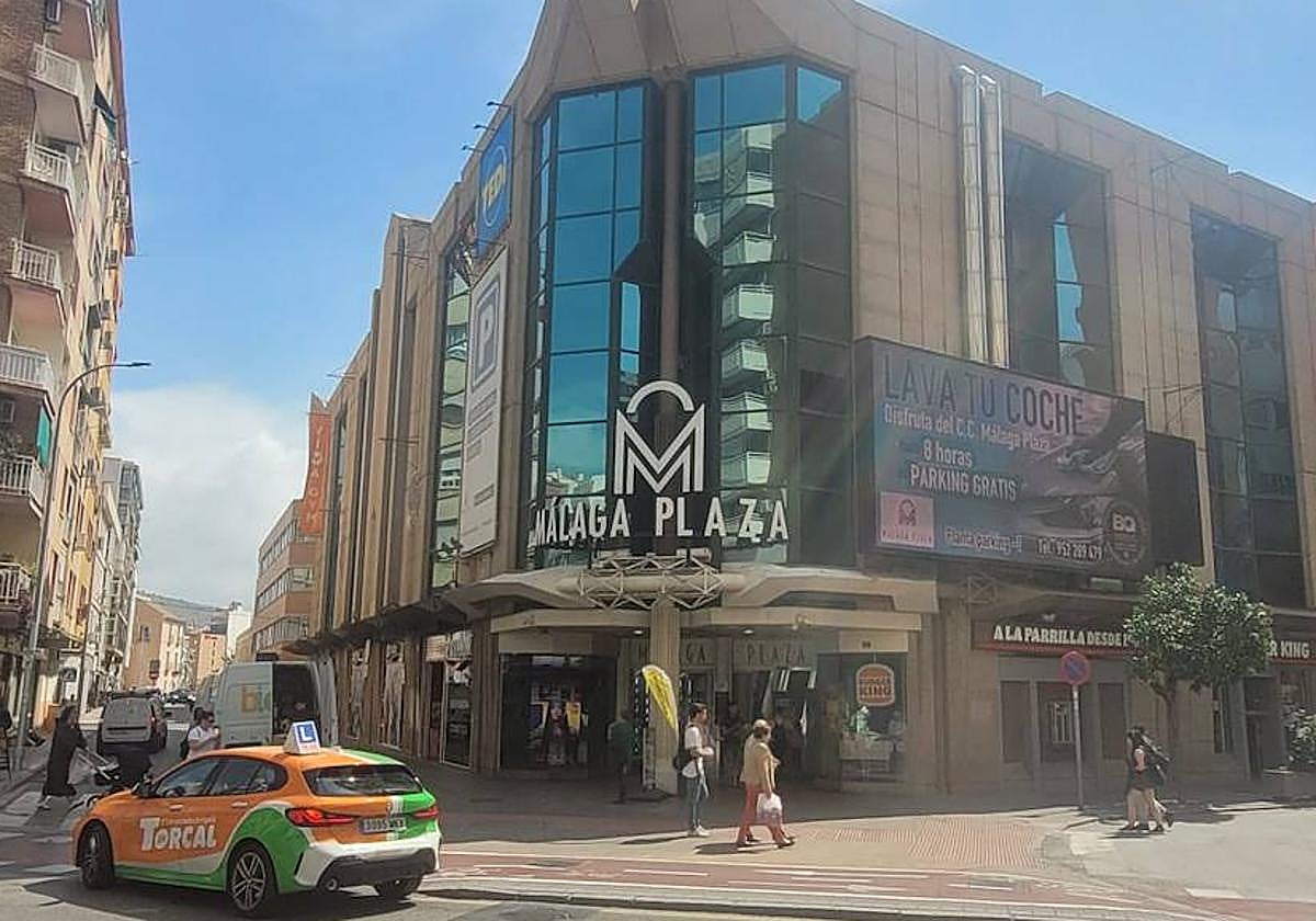 Imagen del centro comercial Málaga Plaza.
