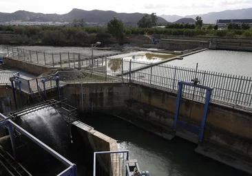 Imagen del azud de Aljaima, infraestructura que aprovecha el caudal del Grande una vez que llega al Guadalhorce pero que no almacena.