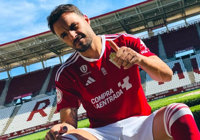 Pedro León, capitán del Murcia, lleva dos goles y seis asistencias.