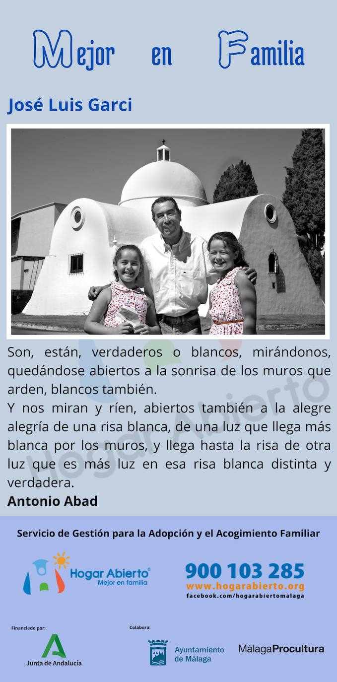 Todas las fotos de la exposición destrozada de Hogar Abierto en la calle Larios de Málaga