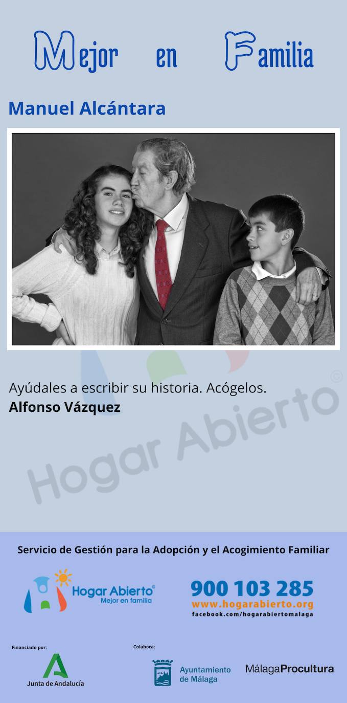 Todas las fotos de la exposición destrozada de Hogar Abierto en la calle Larios de Málaga