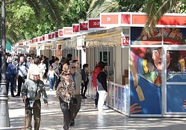 53 edición de la Feria del Libro en el Paseo del Parque
