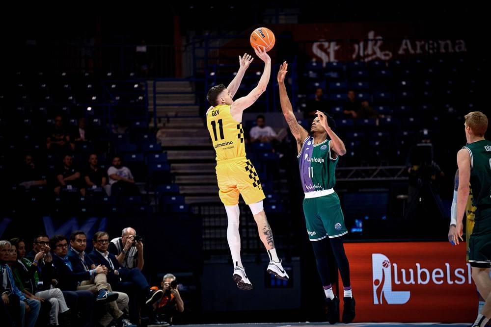 La final de la Basketball Champions League entre el Tenerife y el Unicaja, en imágenes