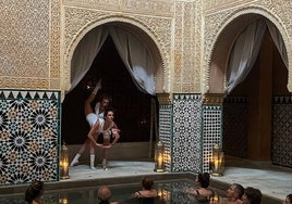 Pepa Martín y David Segura, durante su espectáculo de ayer en el Hammam Al Ándalus.