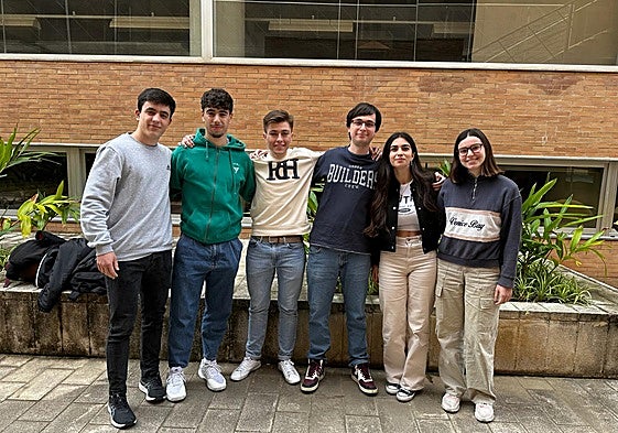 El equipo de estudiantes que ha llegado a la final de Vodafone Campus Lab.
