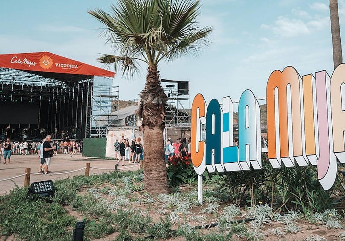 Cala Mijas se suspende y la política es un festival
