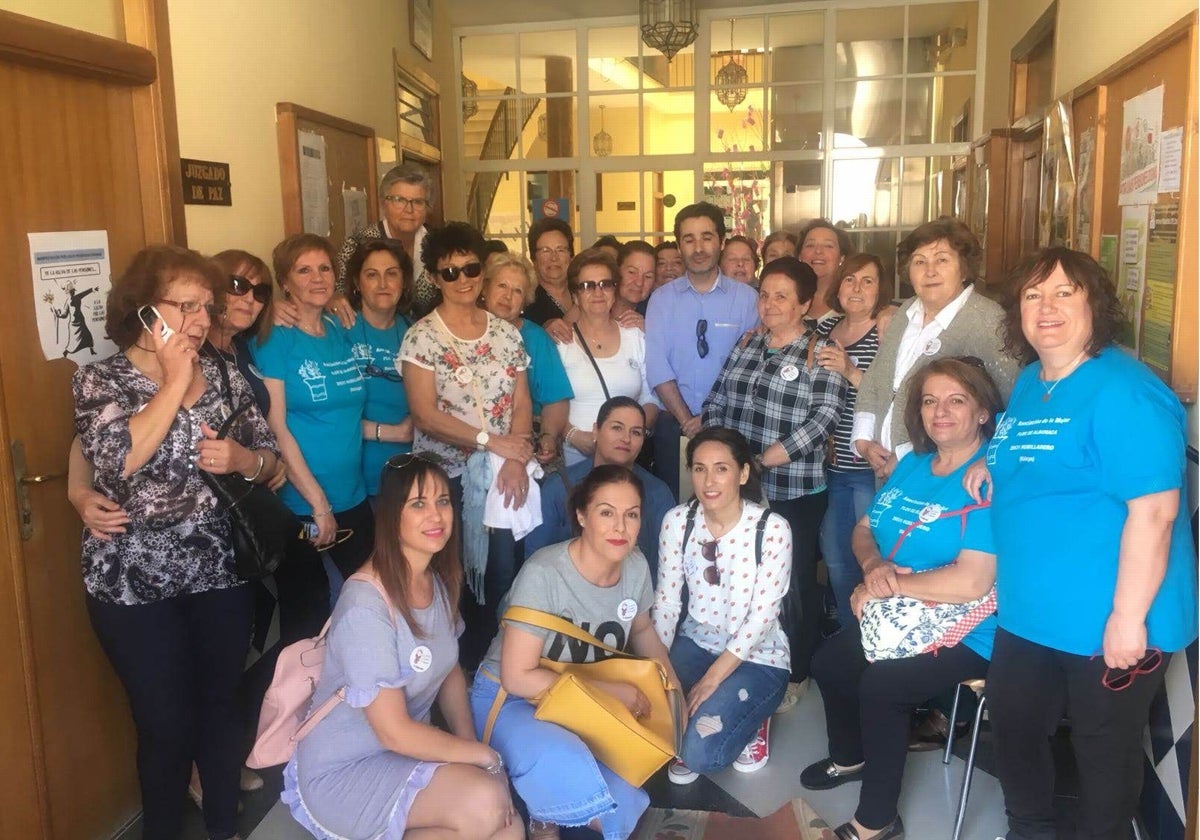 Mujeres de la Asociación Abriendo Caminos.