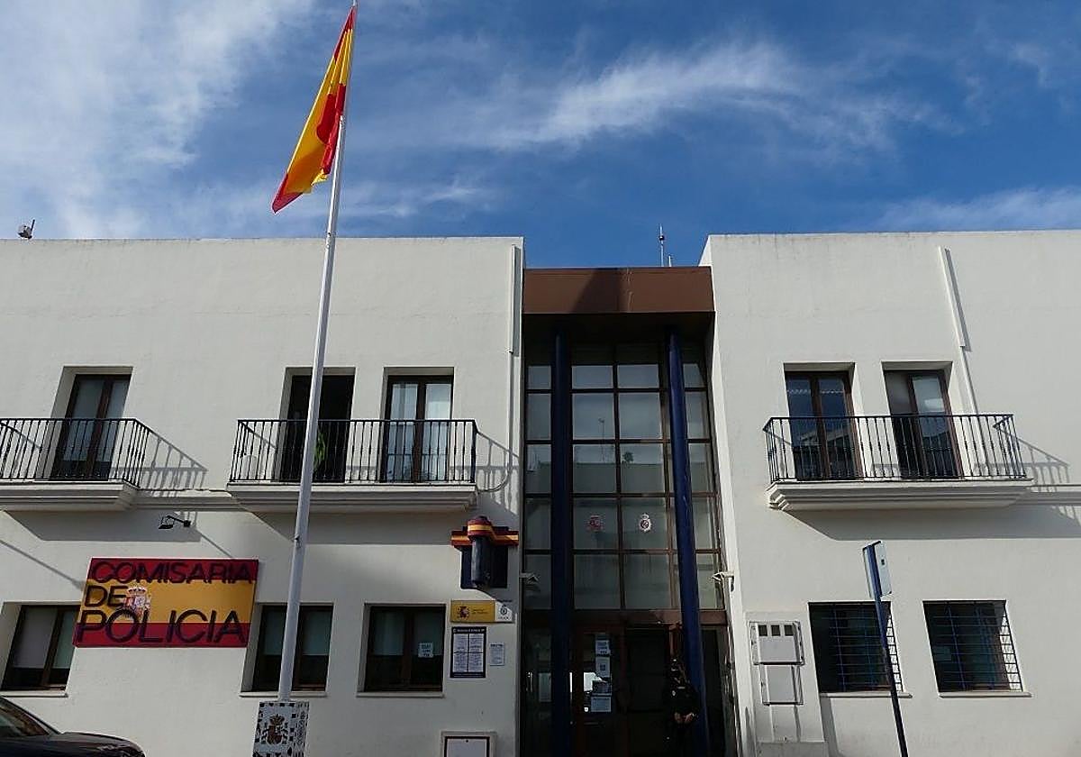 Seis detenidos por nueve robos en locales comerciales de Estepona