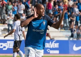 Jonathan Biabiany celebra uno de sus cuatro goles que lleva esta temporada.