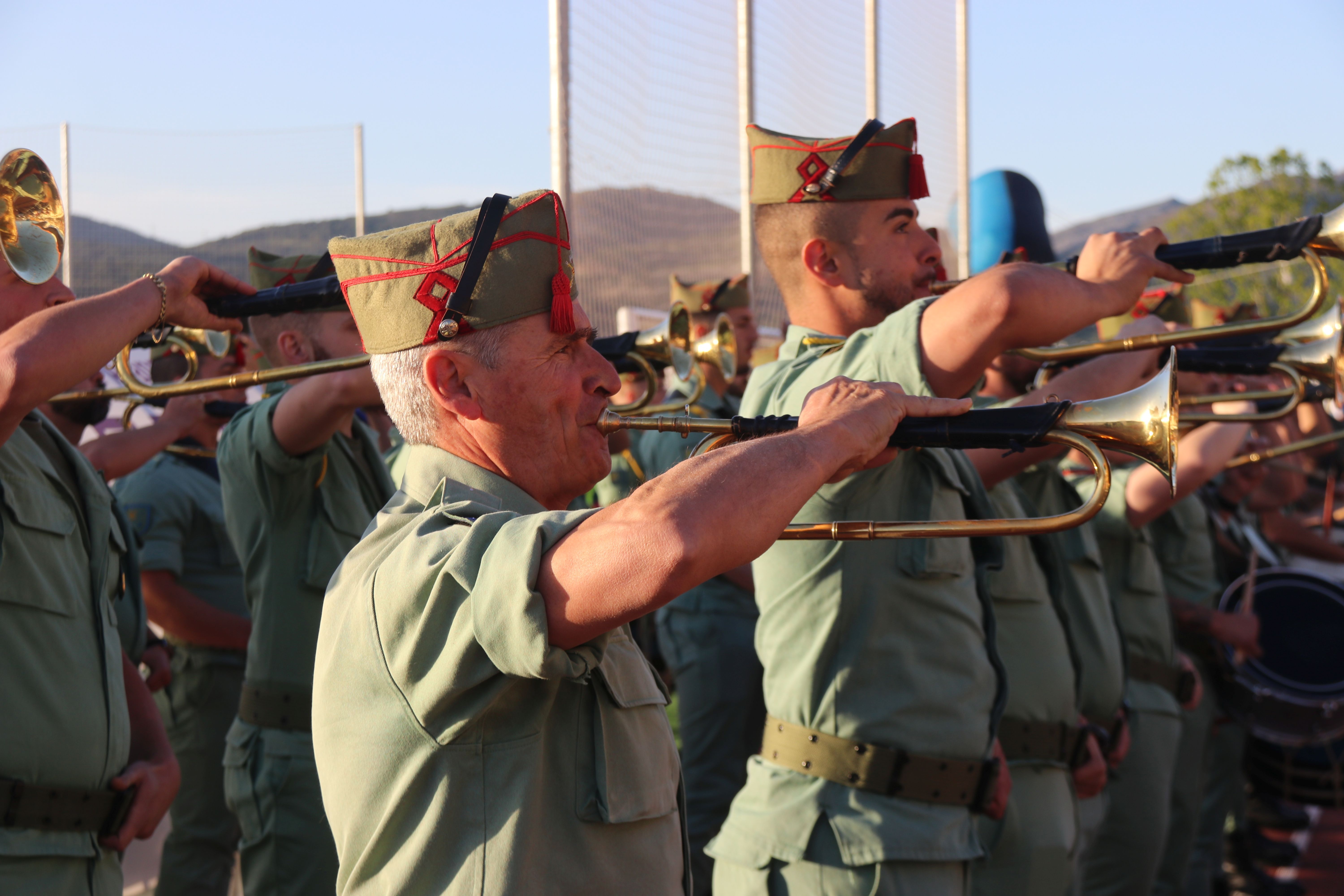 La carrera de los 101 kilómetros de la Legión en Ronda, en imágenes