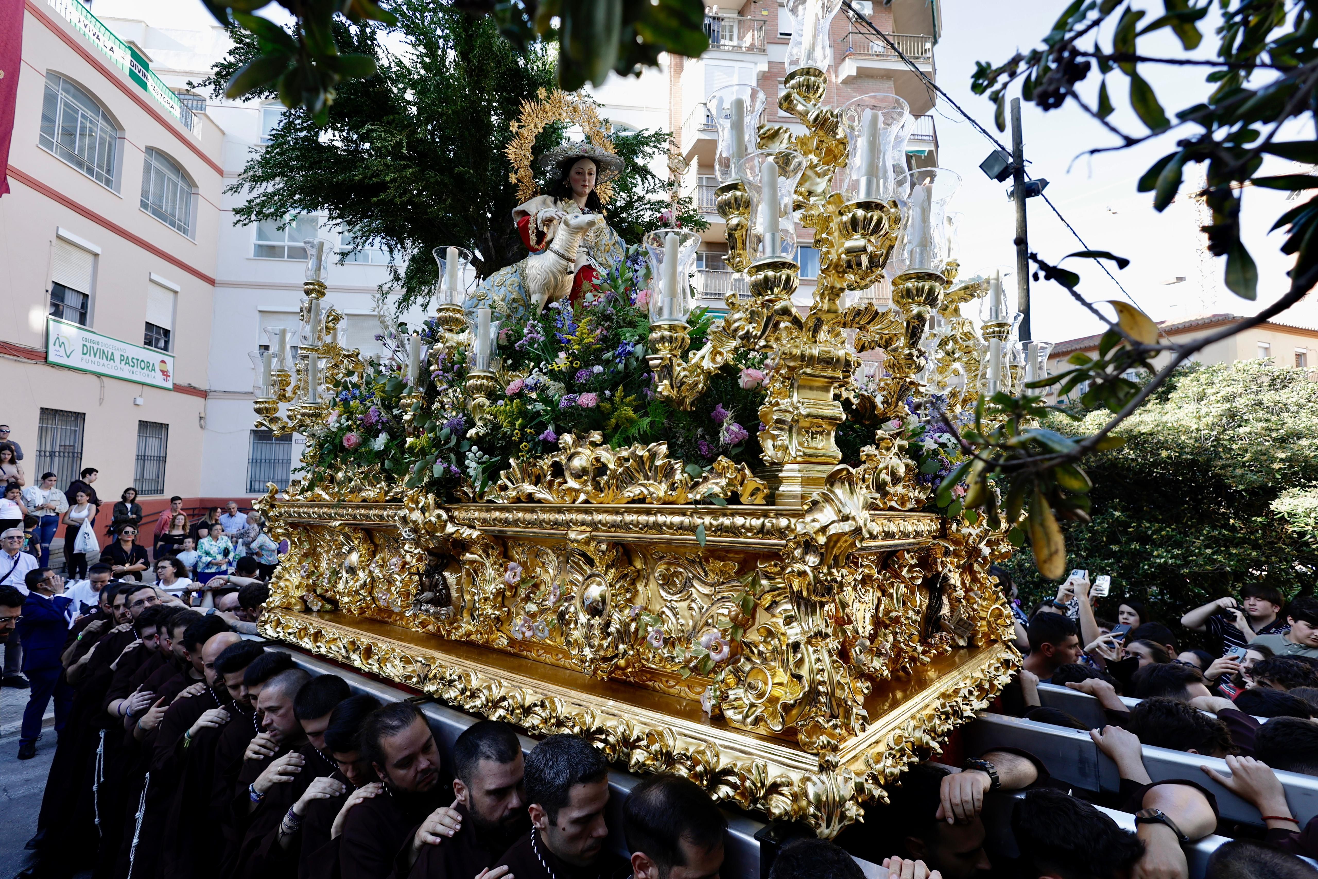 La procesión de la Divina Pastora, en imágenes