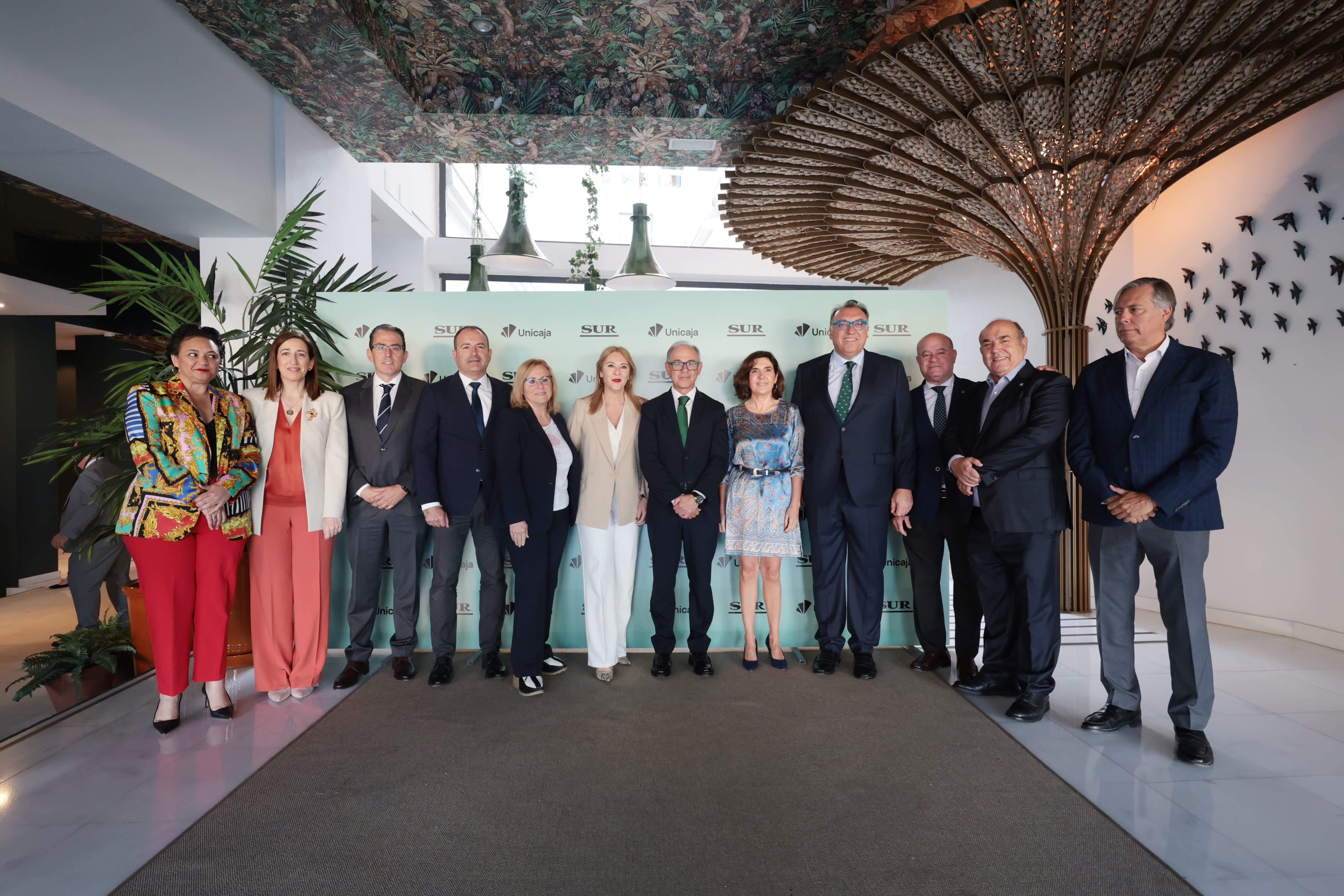 Margarita del Cid, Natalia Sánchez, Sergio Corral, Manolo Castillo, Ana Mula, Carolina España, Isidro Rubiales, Rocío Blanco, Arturo Bernal, Manuel Barón, Federico Beltrán y José Carlos Escribano.