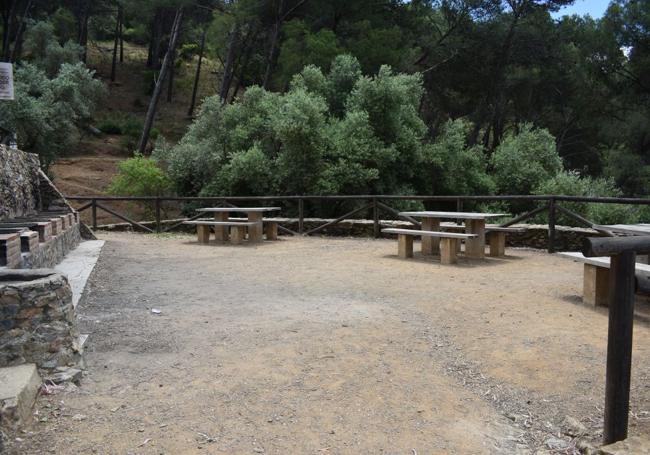 Equipamiento del área de El Cerrado, en los Montes de Málaga.