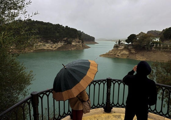 Embalse del Conde de Guadalhorce durante las lluvias del mes de marzo.