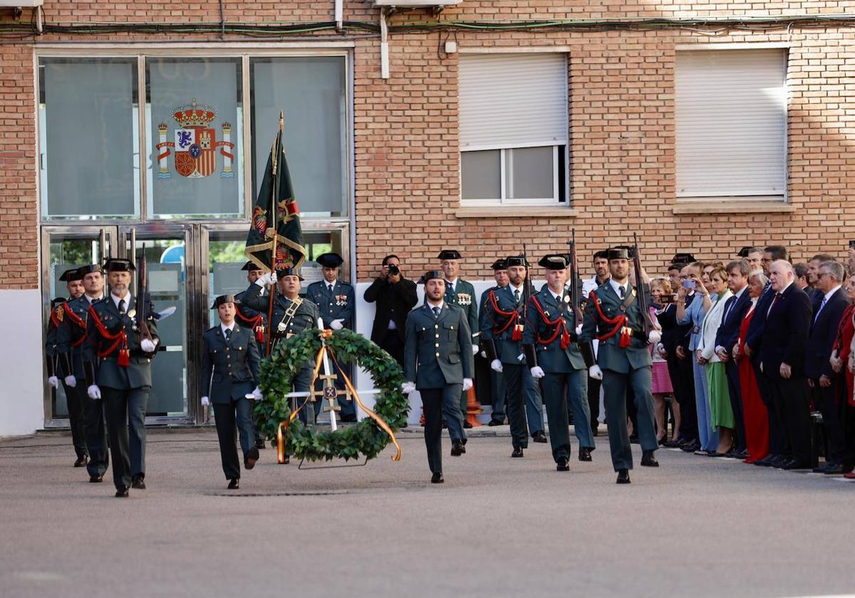 Homenaje a la Guardia Civil en Málaga por su 180 aniversario