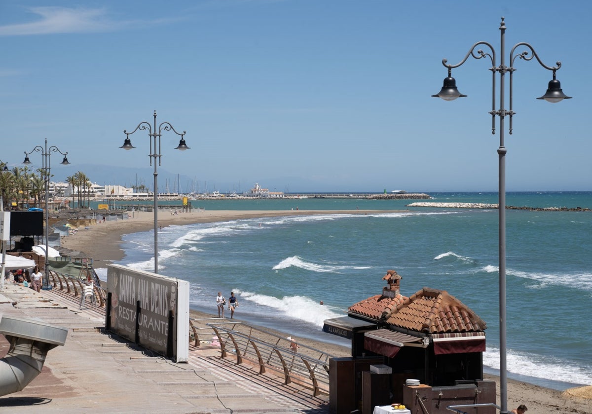 Vista de la playa de Santa Ana, en Benalmádena.