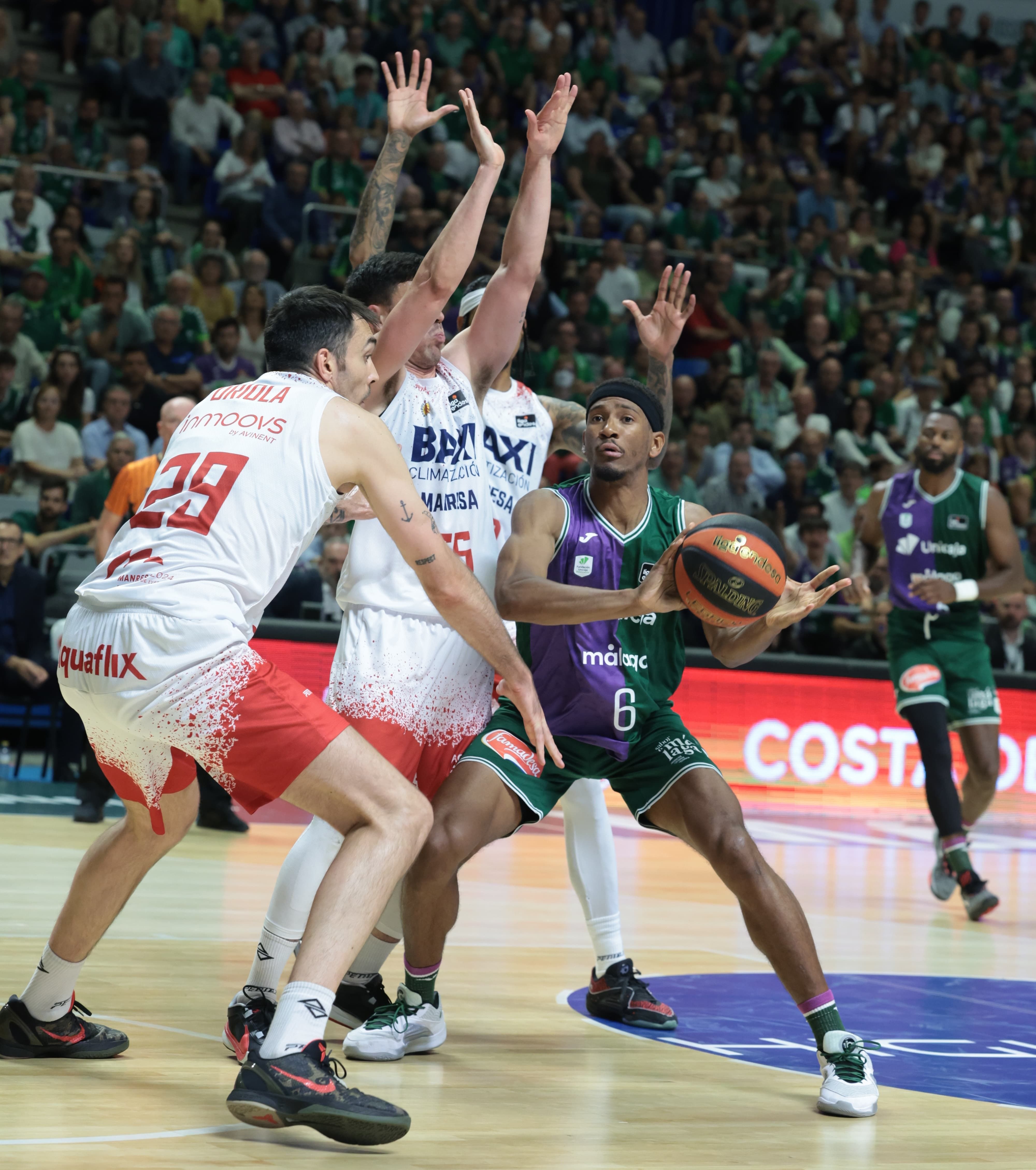 El Unicaja-Baxi Manresa del primer partido de cuartos de final, en imágenes