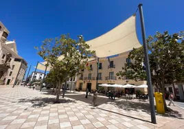 Fachada principal del Ayuntamiento de Vélez-Málaga en la plaza de Las Carmelitas.