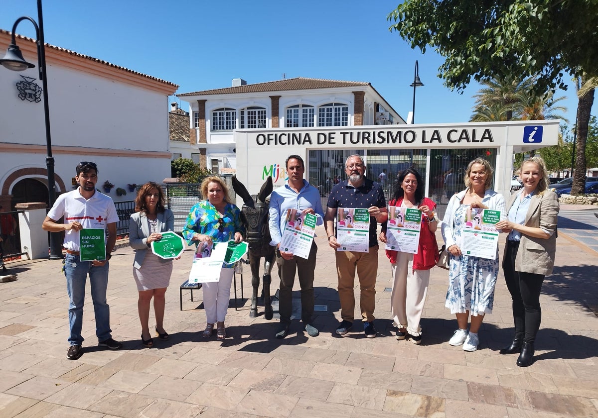 Mijas crea tres zonas libres de humo para incidir en la lucha contra el tabaquismo