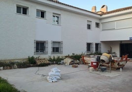 Obras de adaptación del edificio que albergará un centro de la CEAR en El Olivar.