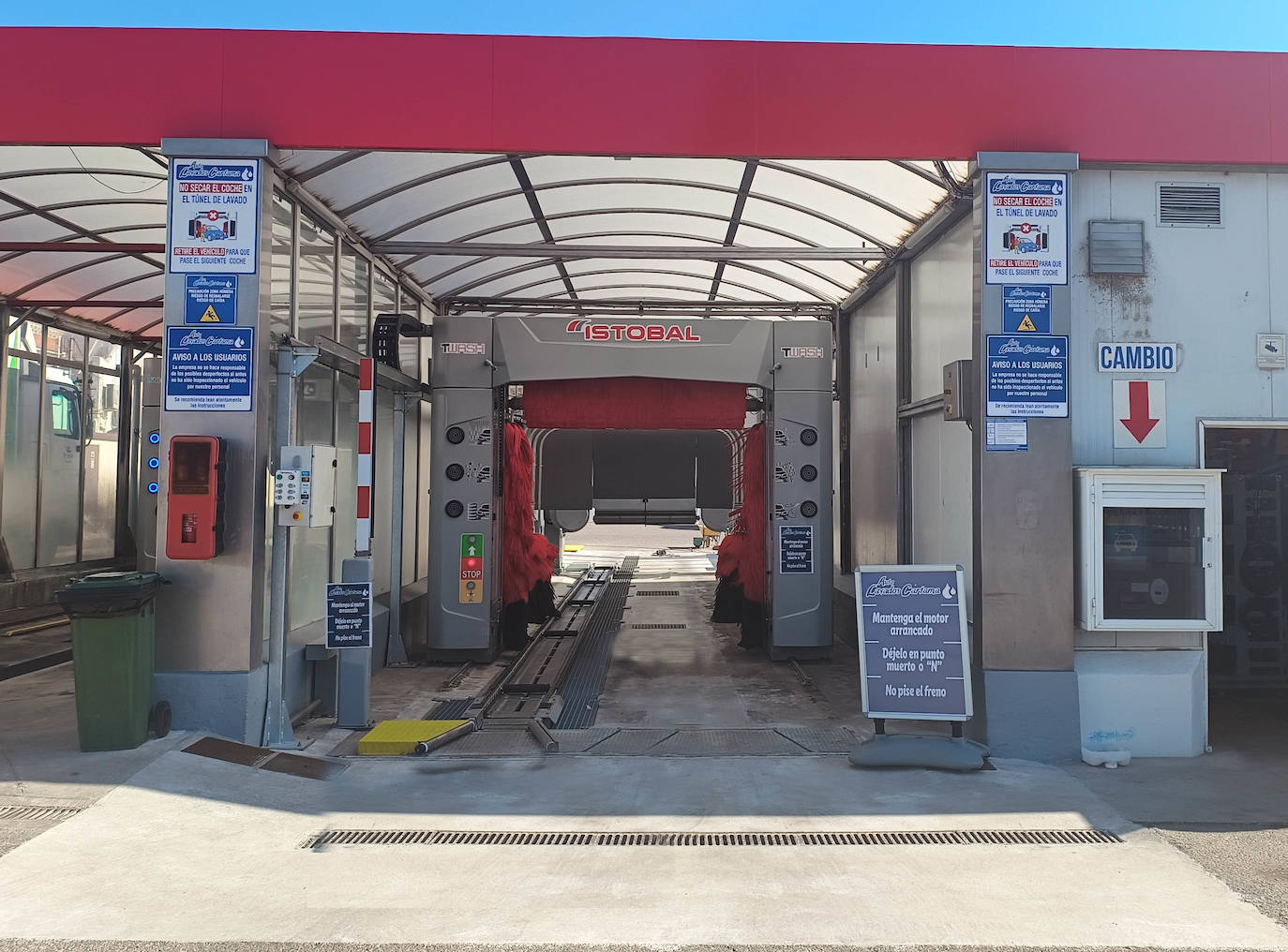 Este túnel de lavado de última generación permite un acabado perfecto.
