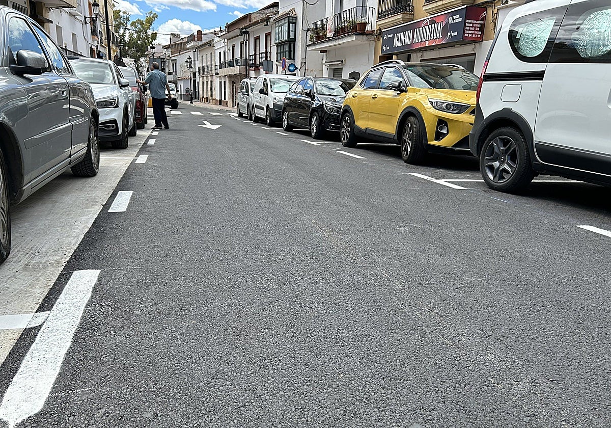 La nueva imagen de la calle Málaga de Pizarra.