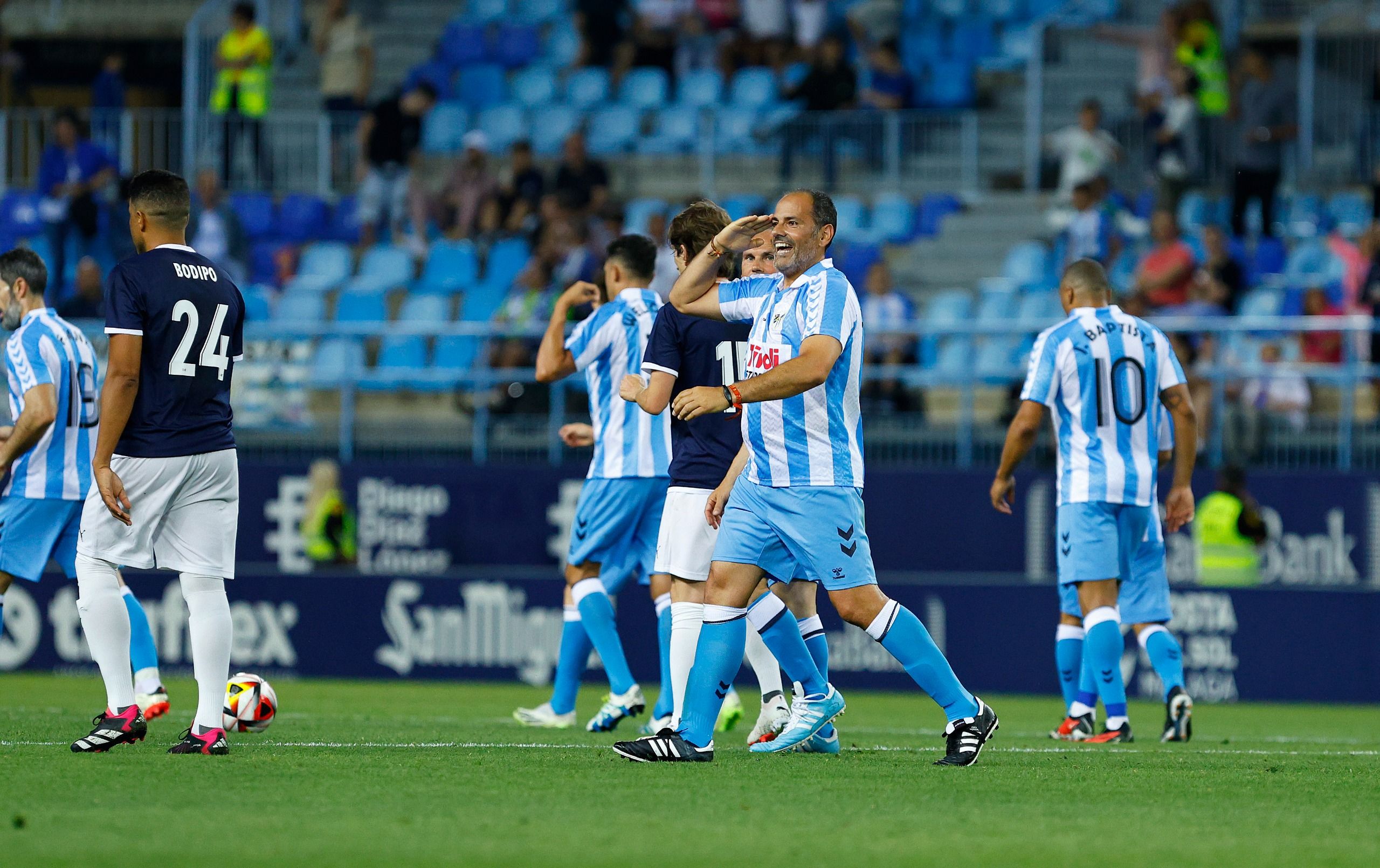 Las mejores imágenes del partido de Leyendas del Málaga