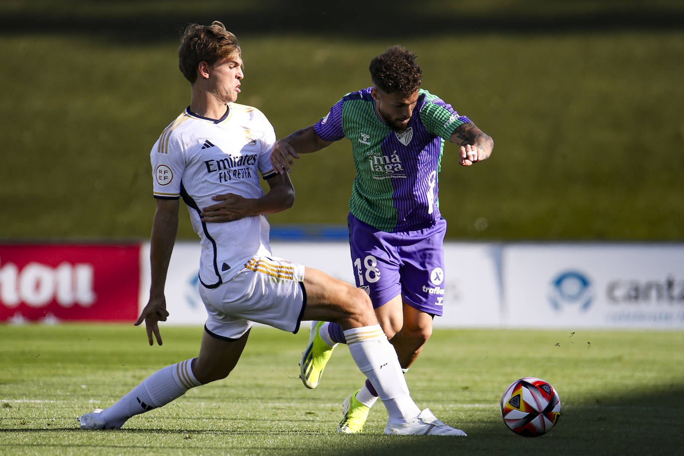 El Real Madrid Castilla-Málaga, en imágenes